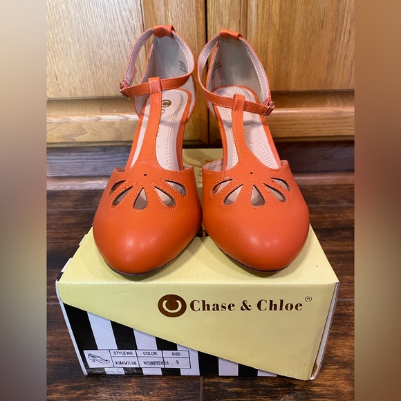 Chase Chloe Kimmy Orange T Strap Retro Vintage Pump Heel. NIB 8 - Picture 2 of 11